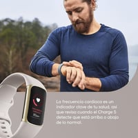 Fitbit Charge 5 aktivitáskövető okosóra - moon white/arany - univerzális méret 4