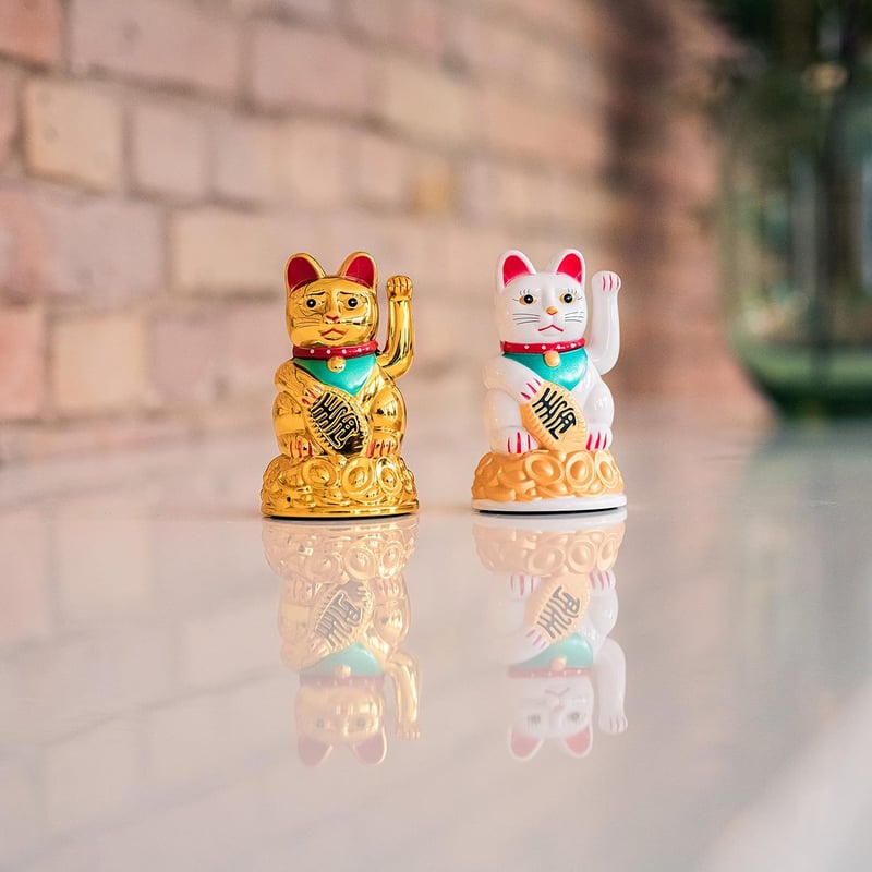 Flanacom Integető Szerencsemacska Arany - Japán Maneki Neko Asztal Dekoráció