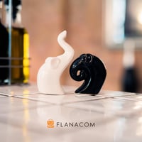 Flanacom Porcelán Só és Bors Szóró Elefánt Pár - Vicces Fűszertartó Ajándék 2