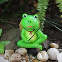 Záhradná dekorácia FONDUO Frosch – Žaba na hranu kvetináča – Vonkajšia dekorácia odolná voči poveternostným vplyvom na balkón, do záhrady, na Veľkú noc – 8x5x21 cm, verzia F 5