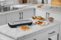 Aparat za vakuumiranje FoodSaver VS1290X, s kompletom od 1 role + 4 vrećice 2