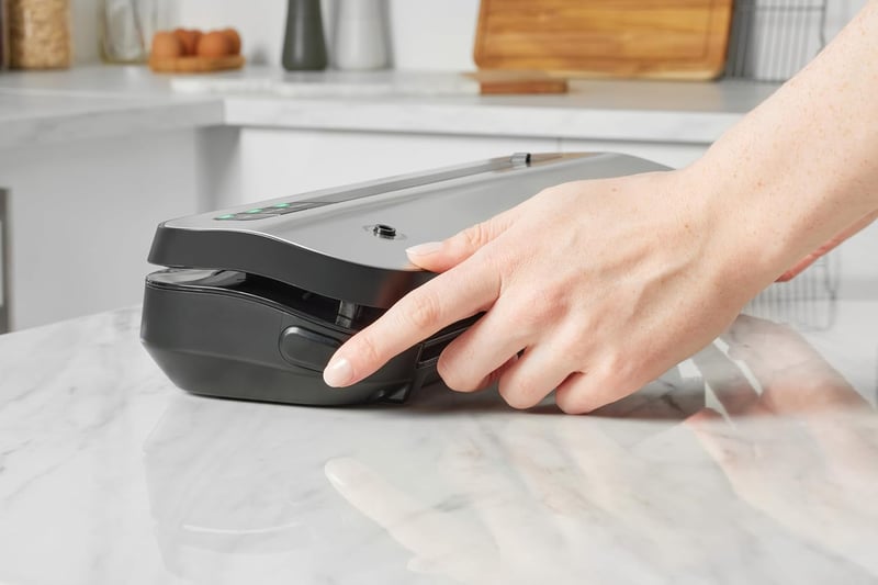 FoodSaver VS1290X vákuumozó gép - 5x hosszabb frissesség, 50% helytakarékos