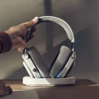 Fractal Design Scape Light Bezdrôtové herné slúchadlá – Odnímateľný mikrofón s potlačením hluku – 40 hodín výdrže batérie – RGB osvetlenie – Sivé 5
