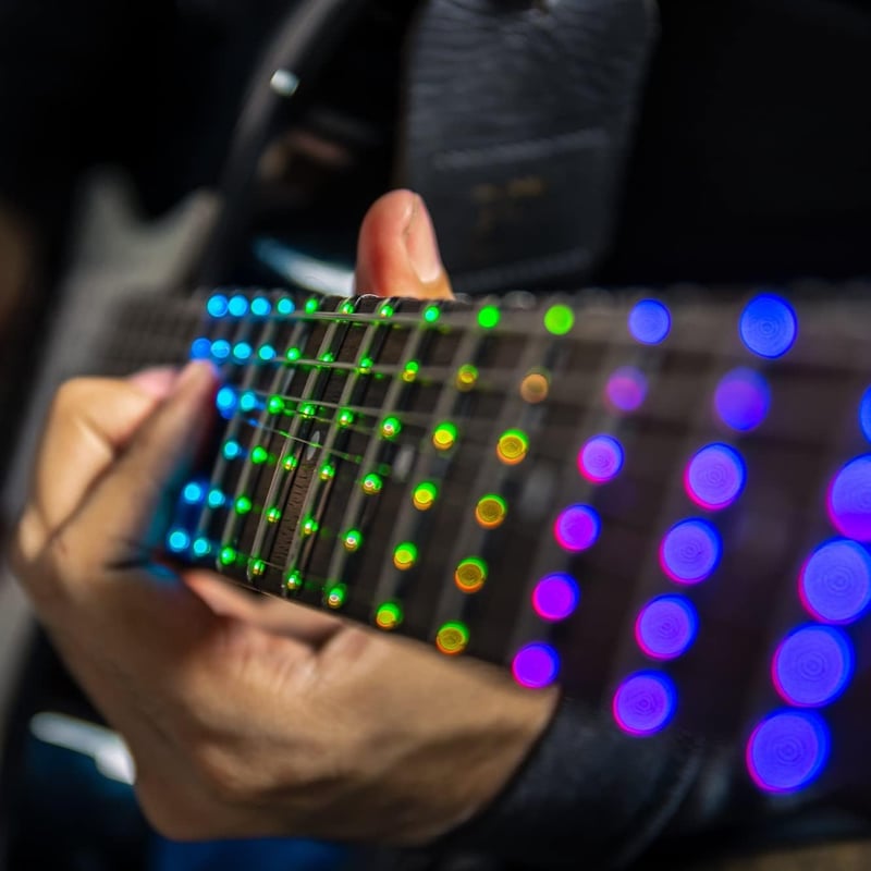 Fret Zealot LED gitár tanulási segédlet 24,75" skálahosszú gitárokhoz iOS Android alkalmazással