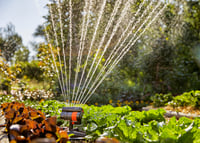 Gardena AquaZoom Compact pravokutna prskalica 18708-20 – površina zalijevanja 9-216 m², domet 3-18 m, s ugrađenim filtrom 2