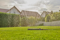Obdĺžnikový zavlažovač Gardena AquaZoom L pre plochy 25 – 250 m², dosah 7 – 21 m, šírka postreku 4 – 17 m, integrovaný kovový filter 18714-20 6