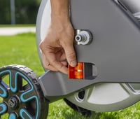 Vozík na hadicu Gardena CleverRoll L Easy Metal – kapacita 100 m, kovový rám, šikmé pripojenie, ochrana proti odkvapkávaniu, ručná kľučka 10