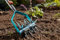 Gardena Combisystem zvjezdasta motika – radna širina 14 cm, kvalitetan čelik, pocinčani zvjezdasti kotači, kultivator za pripremu gredica, tirkizna 4