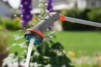 Gardena Comfort Zavlažovacia tyč na kvety 90 cm – Záhradný postrekovač s funkciou sprchy a prúdu, s ochranou proti mrazu 8