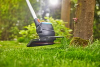 Akumulátorový vyžínač Gardena ComfortCut 23/18V P4A – záber 230 mm, teleskopická násada, otočná hlava, s 18V akumulátorom (14701-20) 9