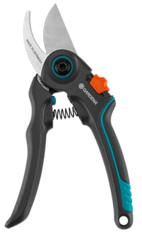 Záhradné nožnice Gardena ExpertCut na ovocné stromy, priemer strihu 22 mm, čepele z nehrdzavejúcej ocele, bypass strihací systém. 2