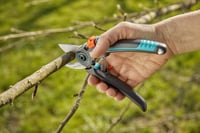 Gardena ExpertCut metszőolló gyümölcsfákhoz, 22 mm vágási átmérő, rozsdamentes acél pengék, bypass vágási rendszer 9