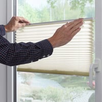 Rulou plisat Gardinia Solo fără găurire, cu fixare prin ventuze, opac, cu 2 șine de ghidaj din aluminiu, crem, 90 x 130 cm 4