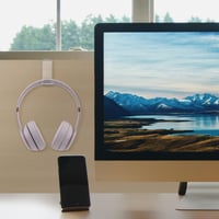 GEEKRIA Akrylový nástenný držiak na slúchadlá pre kancelárske priečky a kabínové steny, priehľadný závesný hák, kompatibilný s Bose, Sony, Sennheiser, JBL, B 6