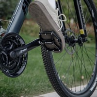 GEWAGE Országúti és MTB Kerékpár Pedál - 3 Csapágyas CNC Alumínium Platform - 9/16" Lapos Pedál Cserélhető Csúszásgátló Tüskékkel 2