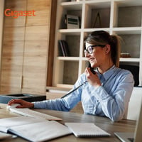 Gigaset Desk 600 káblový telefón – so 7 tlačidlami priamej voľby, veľkým LCD displejom, funkciou handsfree, 5-smerným navigačným tlačidlom – čierny 7