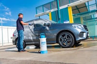 Penač Gloria FoamMaster FM 50 5L – Tlakový postrekovač na umývanie áut a čistenie budov, vymeniteľné penové vložky, 2,5 m špirálová hadica, kompresorová prípojka 2