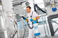 Penač Gloria FoamMaster FM 50 5L – Tlakový postrekovač na umývanie áut a čistenie budov, vymeniteľné penové vložky, 2,5 m špirálová hadica, kompresorová prípojka 4