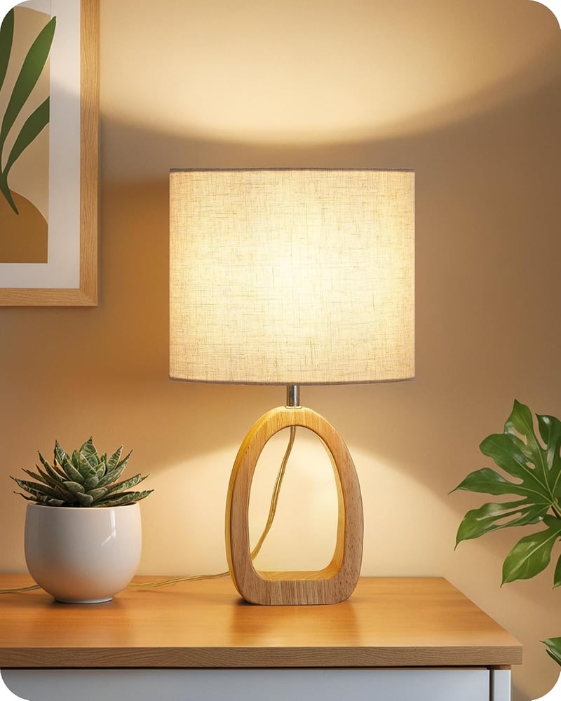 Lampă de noptieră mică GOEBLESON din lemn bej cu abajur din in, dulie E27, bec LED 2700K inclus, lampă de masă cu cablu pentru dormitor și sufragerie