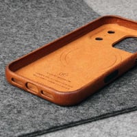 GOOD WILHELM puzdro z pravej kože pre iPhone 17 Pro Max, prémiový ochranný kryt, koňaková hnedá – — Má škvrnu (stav: pozri 2. obrázok) 10