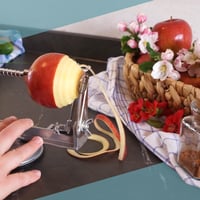 GOODS+GADGETS Deluxe nerezový krájač, šúpač a jadrovník na jablká 3 v 1 - škrabka na zemiaky 7