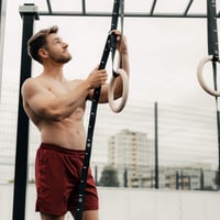 GORNATION Drevené gymnastické kruhy, Gym Rings, kruhy na kalisteniku, olympijské gymnastické kruhy + upevňovacie popruhy so značkami a taškou, na vnútorné po 8