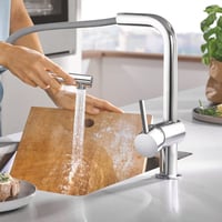 GROHE Minta 30274000 Kuchynská batéria s vyťahovacou spŕškou, s prepínaním 2 druhov prúdov, výpusť v tvare L, jednootvorová montáž, chróm 6