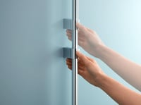 GROHE Vitalio 27724001 sprchová tyč 60 cm chróm, upevnenie bez vŕtania, nastaviteľný horný držiak s posuvným jazdcom a kĺbovým prvkom, možnosť lepenia alebo vŕtania 4
