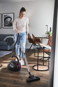 Vreckový vysávač Grundig VCC 3850 A 800 W 2,1 l čierna/červená — chybný, na náhradné diely: Nefunguje (stav: pozri 2. obrázok) 6