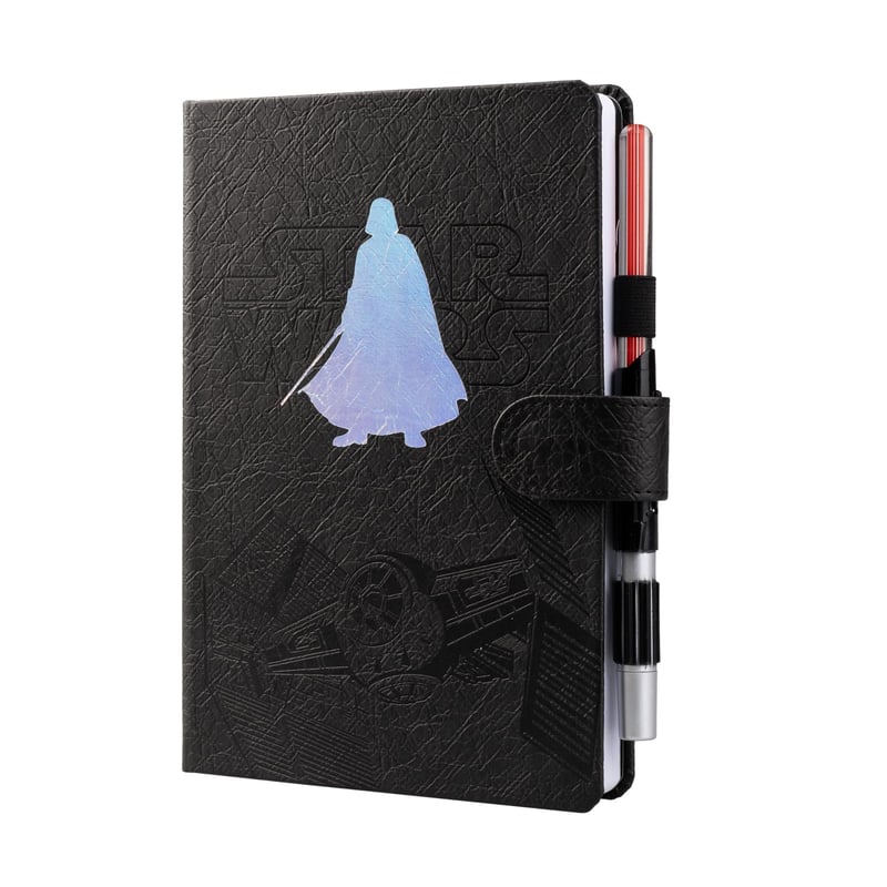 Caiet A5 cu puncte Grupo Erik Star Wars Darth Vader și pix sabie laser - negru