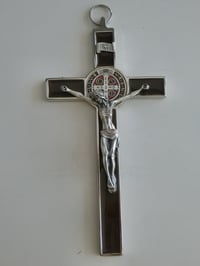 Cruce Sfântul Benedict GTBITALY 20 cm Emailată Maro Argintie Cruce de Perete cu Cutie de Cadou Decor Bisericesc 2