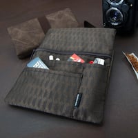 GUGGIARI Dohánytartó Táska 30-50g Szűrővel Bőr Cipzárral Barna 4
