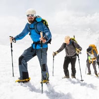 Súprava skladacích turistických paličiek GUHAOOL 2 ks, ľahký hliník 7075, nastaviteľné 108-139 cm, protišmykové, s 5 pármi gumových koncoviek, na nordic walking a horskú turistiku 7