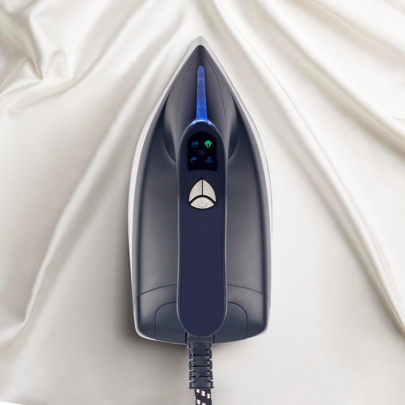 H.Koenig V7 gőzállomás 2200W, 5.5 bar nyomás, 120g/perc gőzlökés, kerámia talp