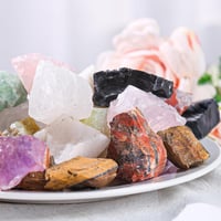 HAKACC Gyógyító Kristálykészlet 1300g - 30-35 db Madagaszkári Nyers Ásvány Kövek Meditációhoz, Kristályterápiához, Dekorációhoz 5