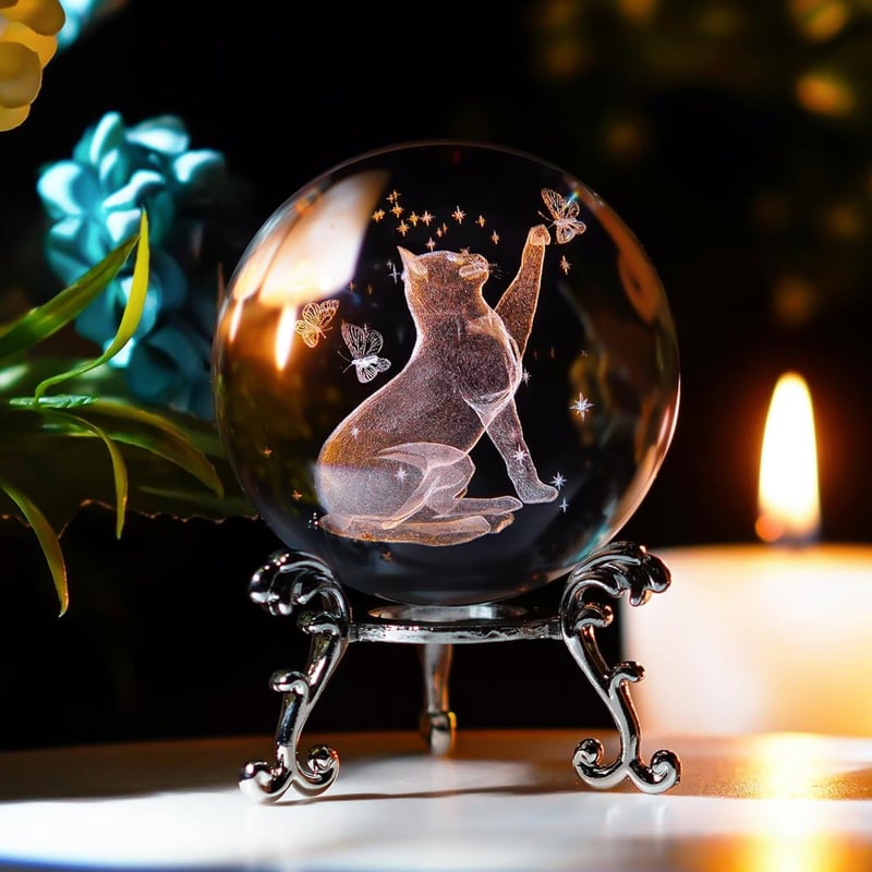 HDCRYSTALGIFTS 3D Lézergravírozott Macska Kristálygömb Állvánnyal 6,5cm
