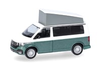 Model auta Herpa VW T6.1 California v mierke 1:87 – cukríková biela / metalíza Bay Leaf Green – zberateľská plastová miniatúra, vyrobené v Nemecku 1