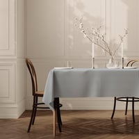 HomeDirect téglalap alakú poliészter asztalterítő - világosszürke - 150x250 cm 2