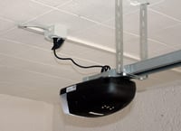 Sistem de acționare pentru uși de garaj HOMEPILOT Classic 700N, pornire/oprire lentă, pentru uși basculante și secționale de max. 10,5 m², set deschidere motorizată cu telecomandă 6
