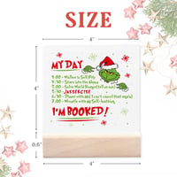 Decorațiune de Crăciun pentru Masă Grinch Homythe - Placă Ceramică cu Suport din Lemn, Decor Rustic Cinematic, Formă Pătrată, 11x10 cm 2