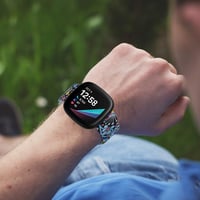 honecumi Színes szilikon csere karpánt Fitbit Sense és Versa 3 okosórához, állítható sport pánt férfiaknak és nőknek 6