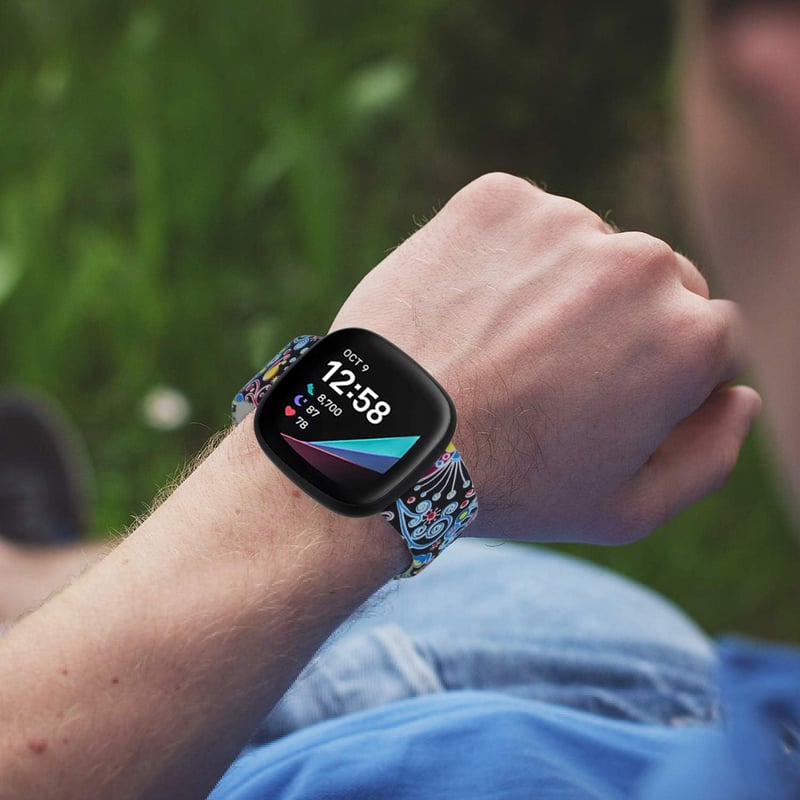 honecumi Színes szilikon csere karpánt Fitbit Sense és Versa 3 okosórához, állítható sport pánt férfiaknak és nőknek