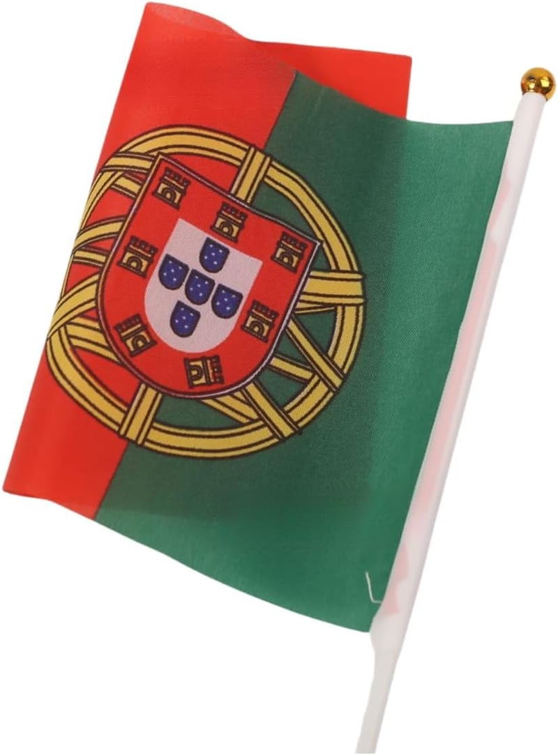HPMAISON 50 db Portugál Zászló Kézi Zászlók Ünnepségekhez Dekorációhoz 14x21 cm
