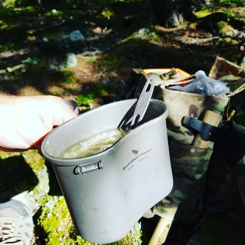 iBasingo Titán Katonai Vízpalack Kemping Főzőkészlet 3 részes Könnyű Kanna Pohár 1100ml