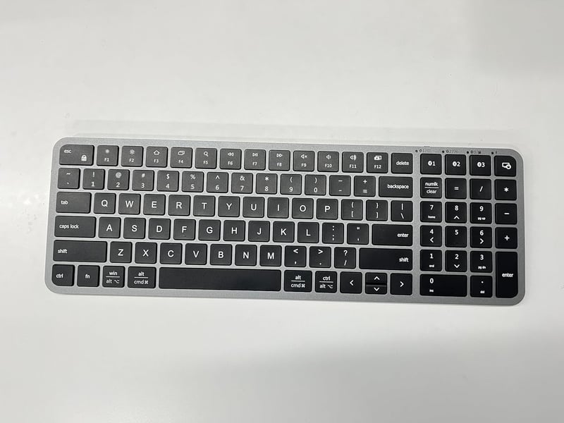 iClever Bluetooth Billentyűzet Vezeték Nélküli Újratölthető
