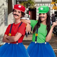Kostýmová súprava Mario a Luigi iDattel – čiapka, sukňa, ponožky, rukavice, fúzy, žlté gombíky – doplnky na cosplay a karneval pre dospelých a deti 7