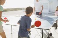 Idena 40203 Stolnotenisová súprava pre pokročilých – 2 rakety a 2 biele 1-hviezdičkové loptičky, s prenosným obalom, 4-dielna súprava 8