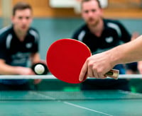 Idena 40203 Stolnotenisová súprava pre pokročilých – 2 rakety a 2 biele 1-hviezdičkové loptičky, s prenosným obalom, 4-dielna súprava 9