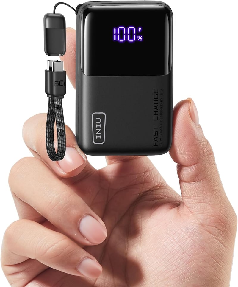INIU Ultra Mini Power Bank 10000 mAh 45W rýchle nabíjanie s USB-C káblom, prenosná externá batéria