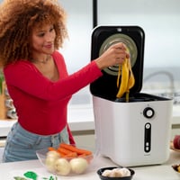 Elektrický kuchynský kompostér InnovaGoods s objemom 3 litre, nádoba na odpad bez zápachu s nepriľnavým povrchom, biela, recyklácia organického odpadu 4